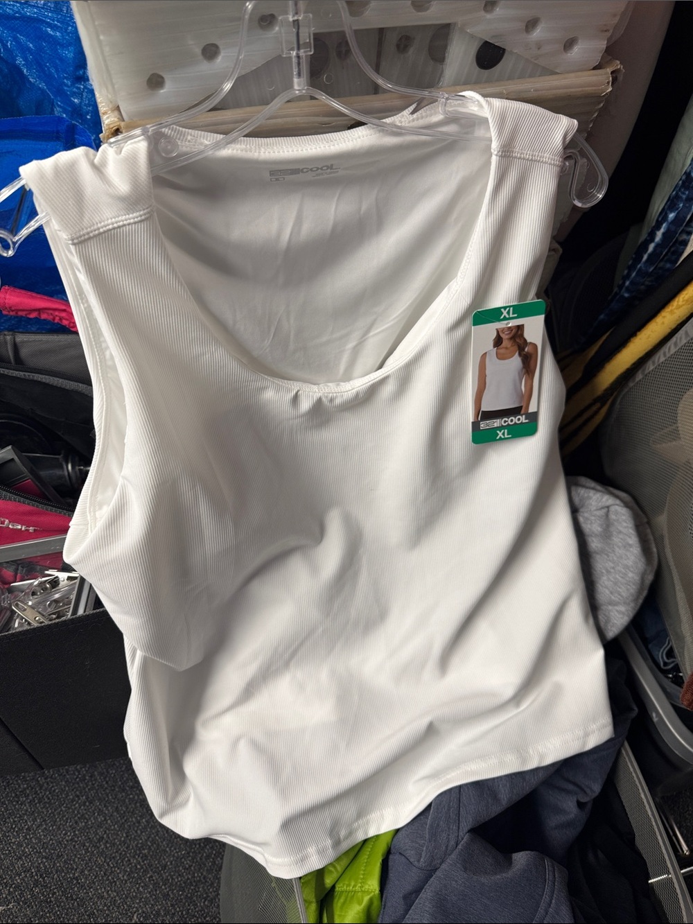 32 degrees tank XL // 100247